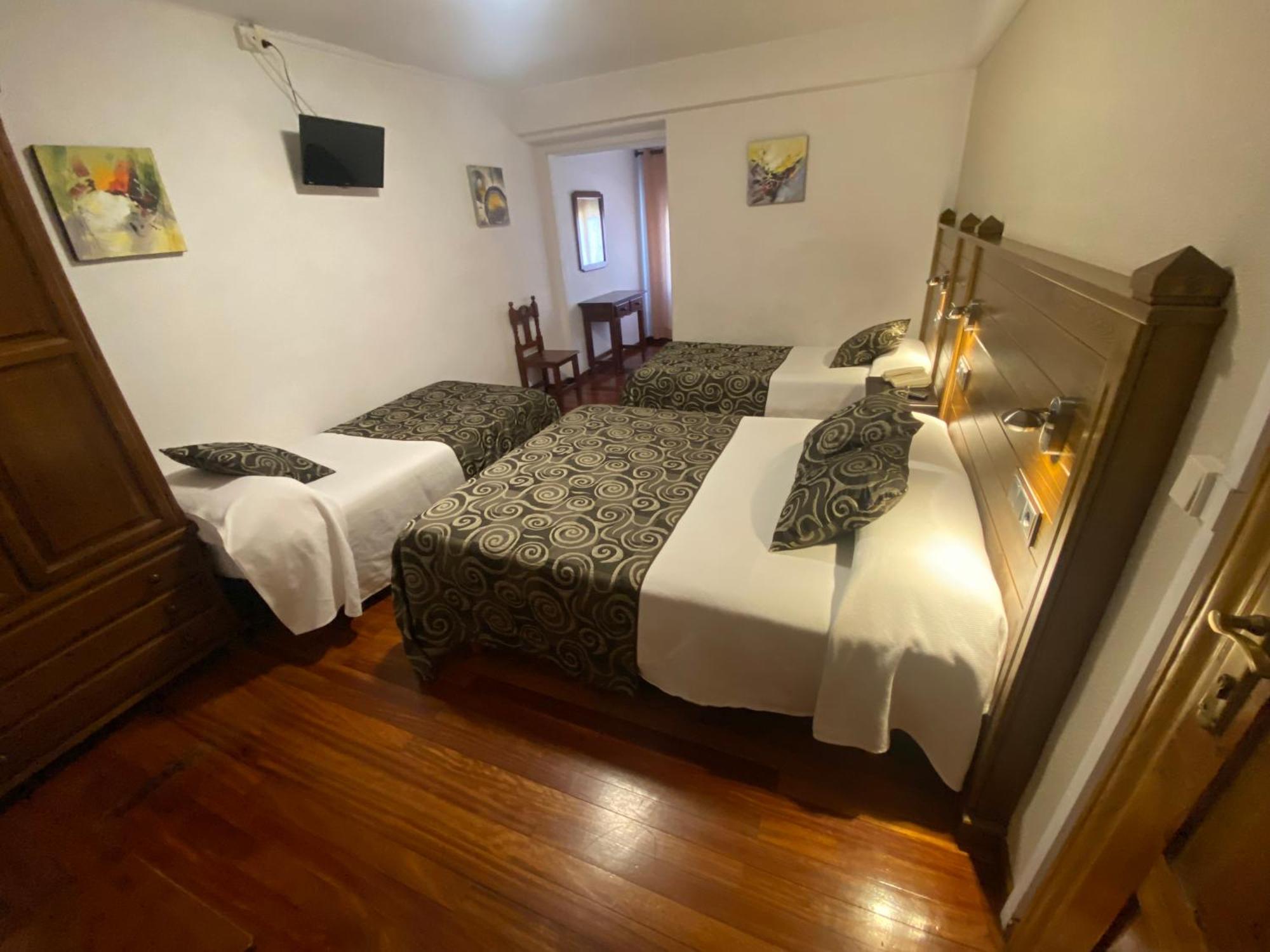 Hotel La Rambla Biescas  Exterior photo