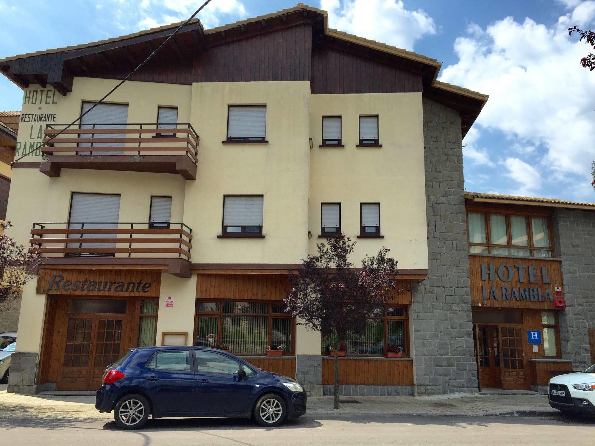 Hotel La Rambla Biescas  Exterior photo