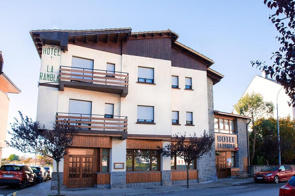 Hotel La Rambla Biescas  Exterior photo