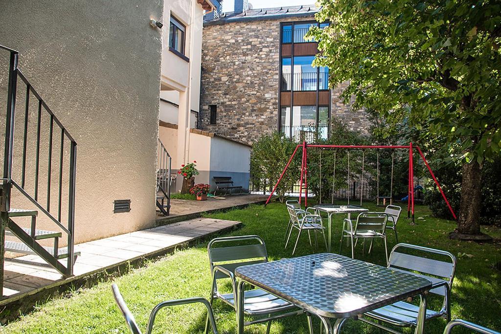 Hotel La Rambla Biescas  Exterior photo