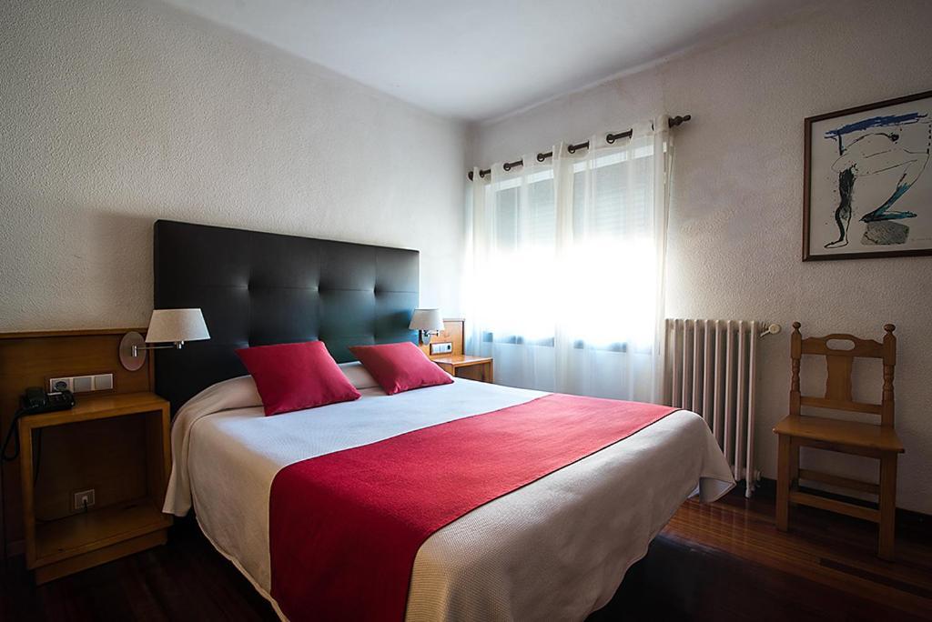 Hotel La Rambla Biescas  Exterior photo